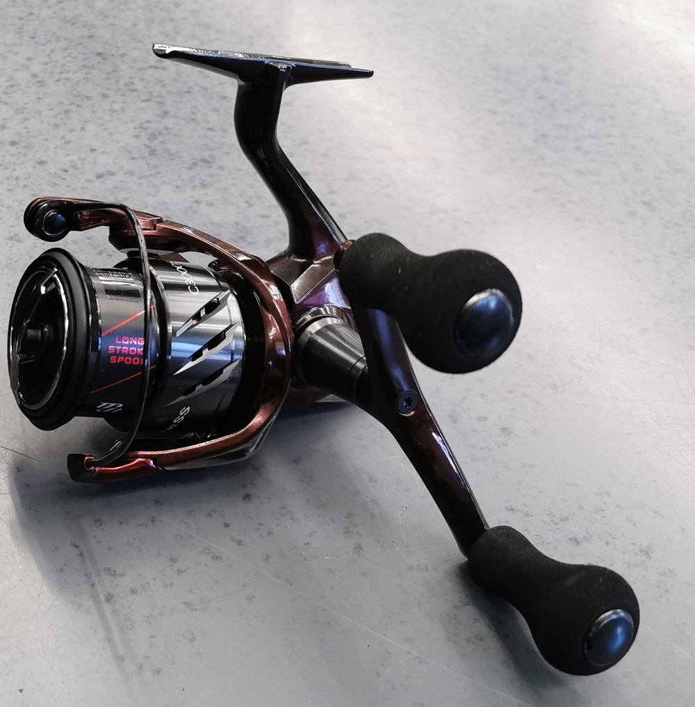 大注目 シマノ(SHIMANO) スピニングリール エギング 18 セフィア BB C3000S